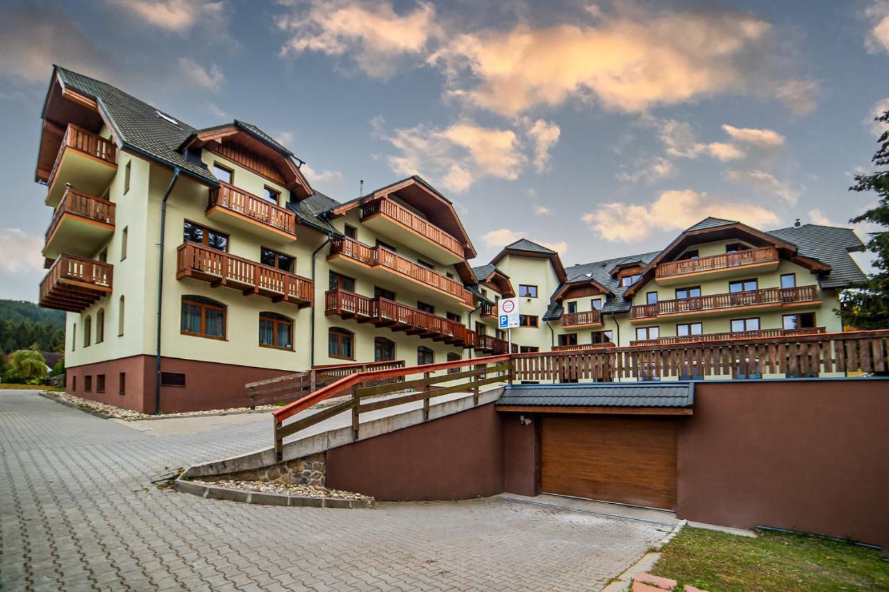 Apartman Tulanie 62 Kamzik Donovaly 2 Izbovy Mezonet Deluxe Parkovanie V Podzemnej Garazi Zdarma מראה חיצוני תמונה
