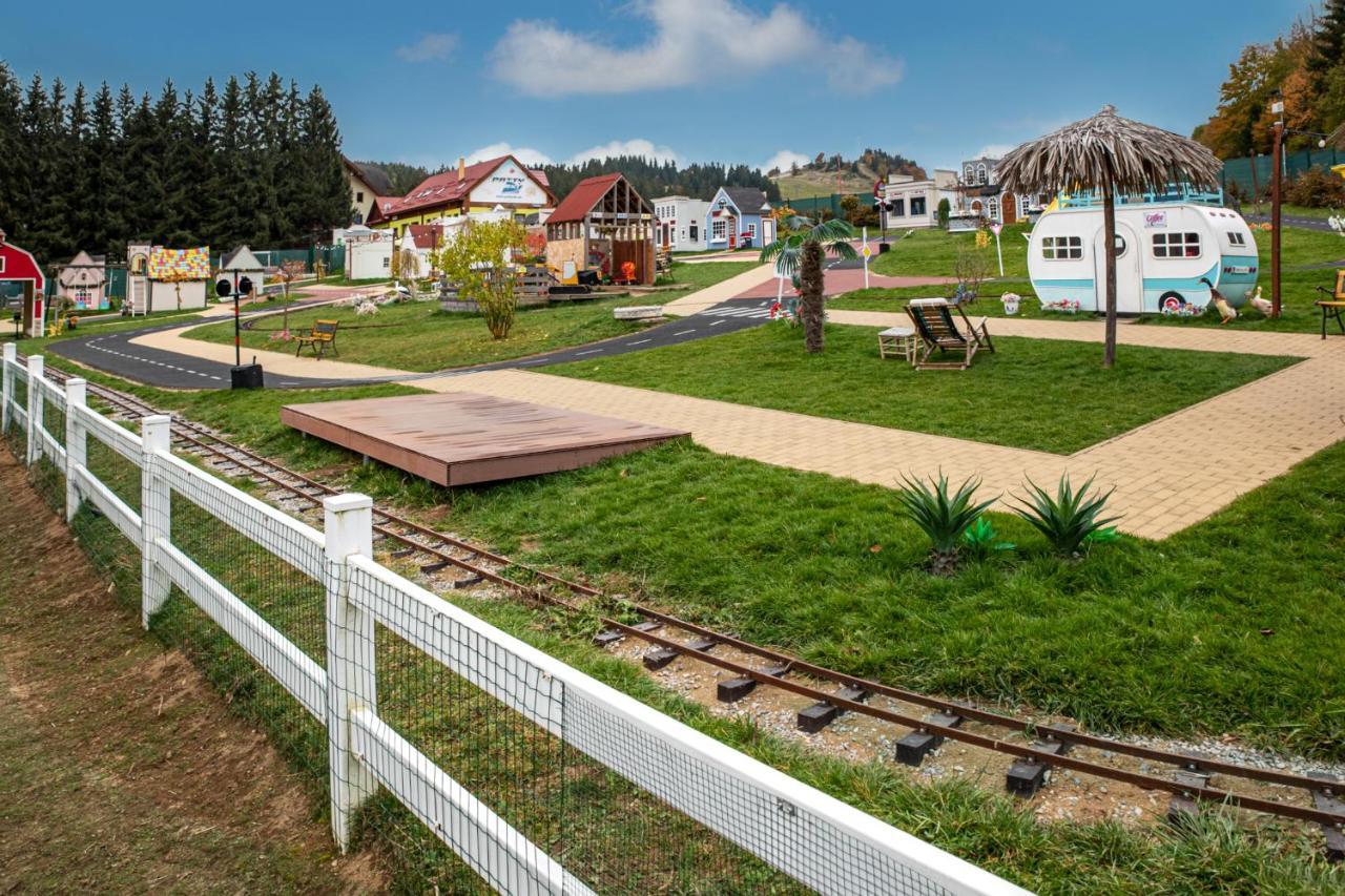 Apartman Tulanie 62 Kamzik Donovaly 2 Izbovy Mezonet Deluxe Parkovanie V Podzemnej Garazi Zdarma מראה חיצוני תמונה